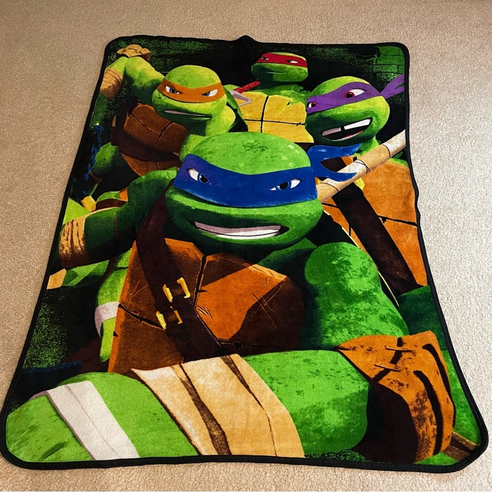 Nickelodeon TMNT Teenage Mutant Ninja Turtles Plush Throw Blanket‎ 44x56